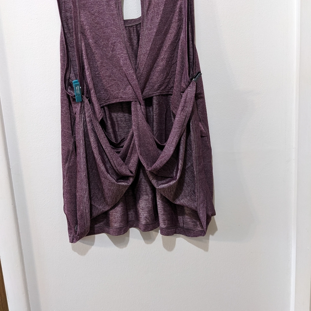 EUC Lululemon Tank - Picture 6 of 14
